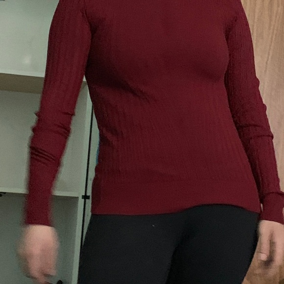 Sweater 🖤 - Picture 3 of 6